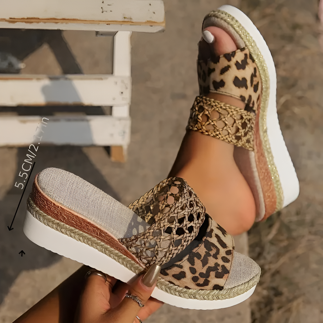 MADDISON | LIGHTWEIGHT LEOPARD PRINT SANDALS