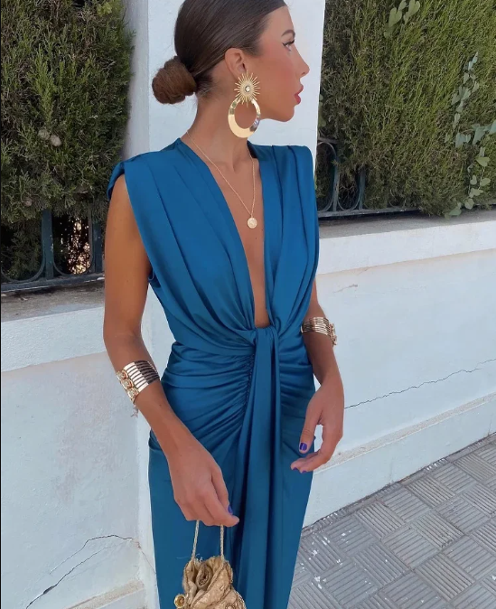KELSEY | STYLISH PLEATED DRESS